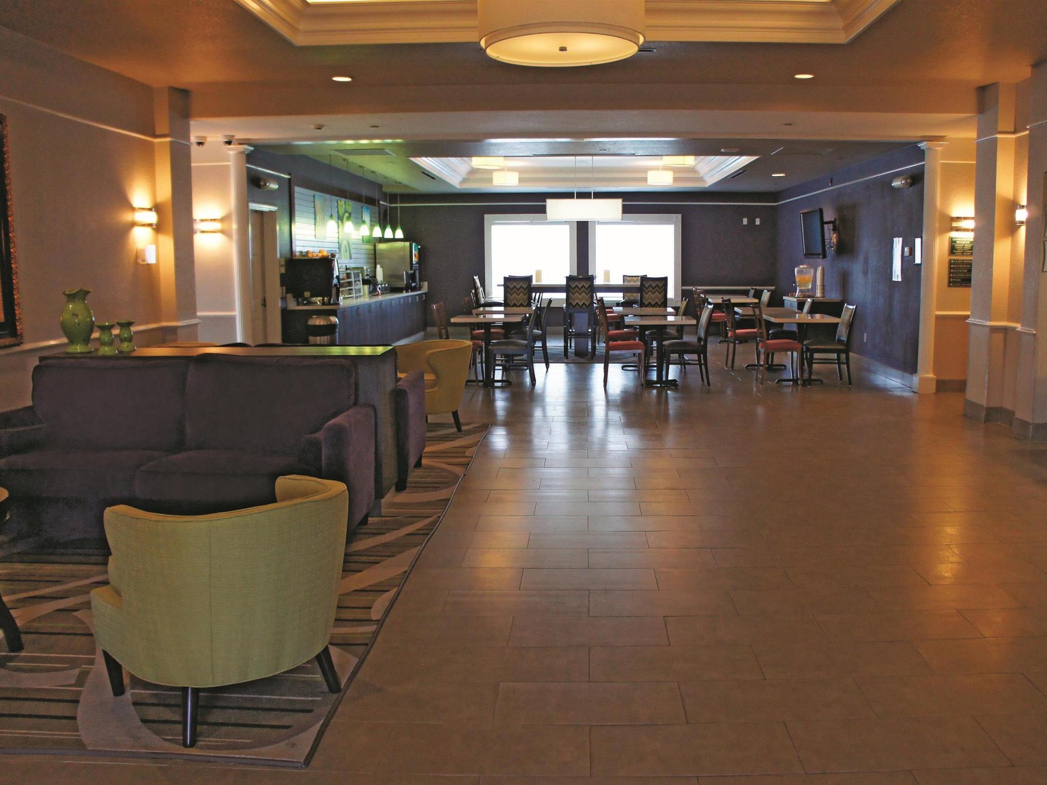 La Quinta By Wyndham טומבול מראה חיצוני תמונה