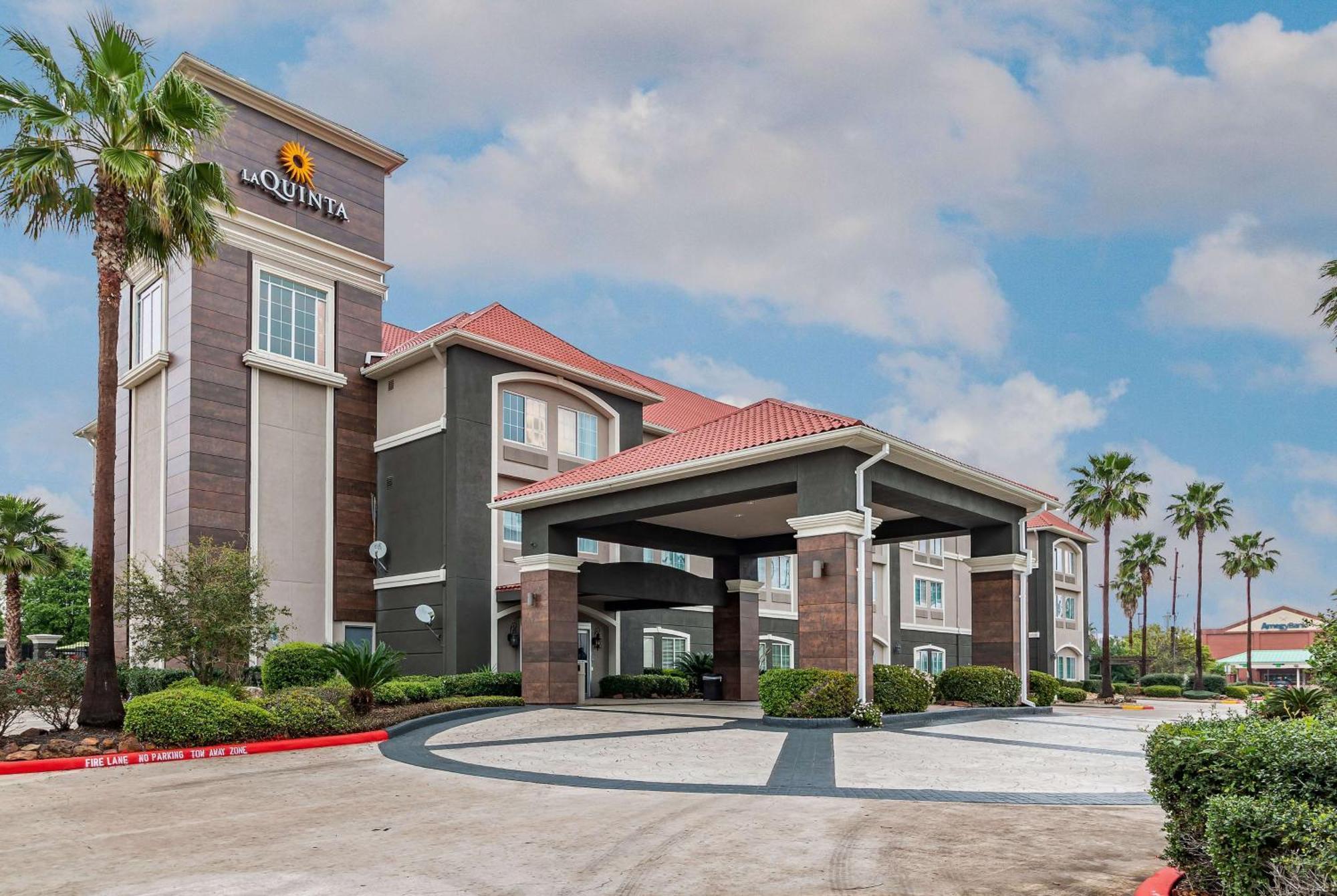 La Quinta By Wyndham טומבול מראה חיצוני תמונה